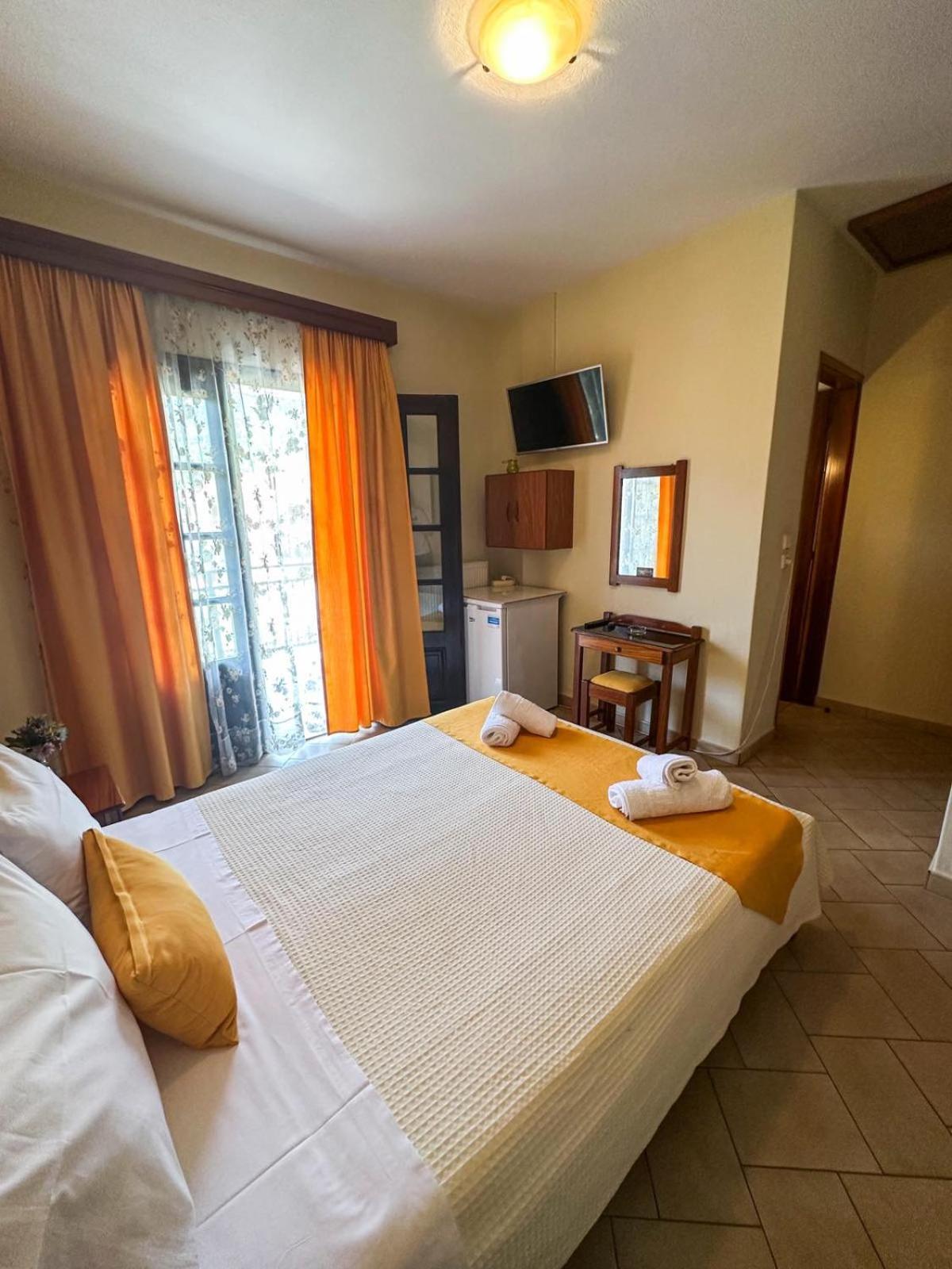 Pantelidis Rooms Скала-Потамиас Экстерьер фото